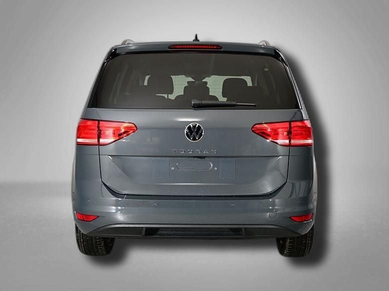 Neu VW Touran Life 150 PS (110 kW) 2025 Van / Kleinbus