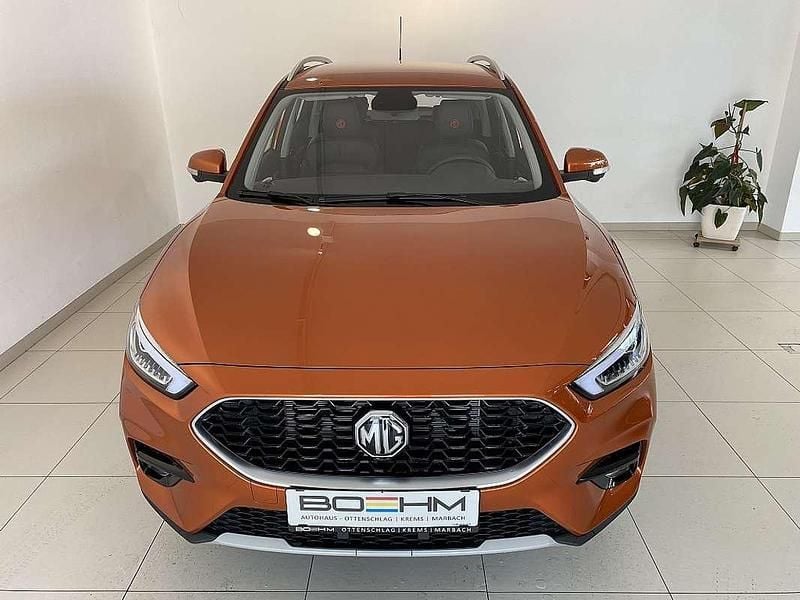 Neu MG ZS Luxury 106 PS (77 kW) 2025 Orange SUV