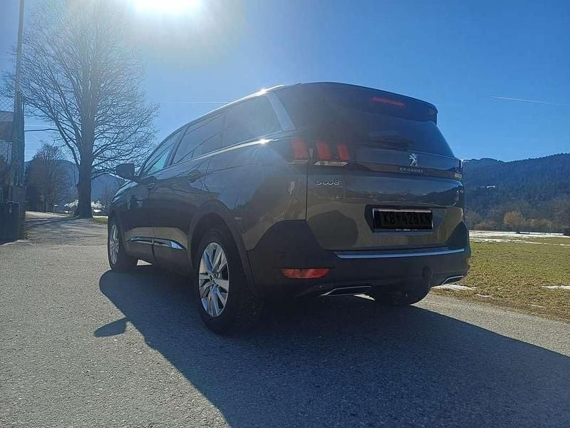 Gebraucht Peugeot 5008 S 131 PS (96 kW) 2018 Grau SUV