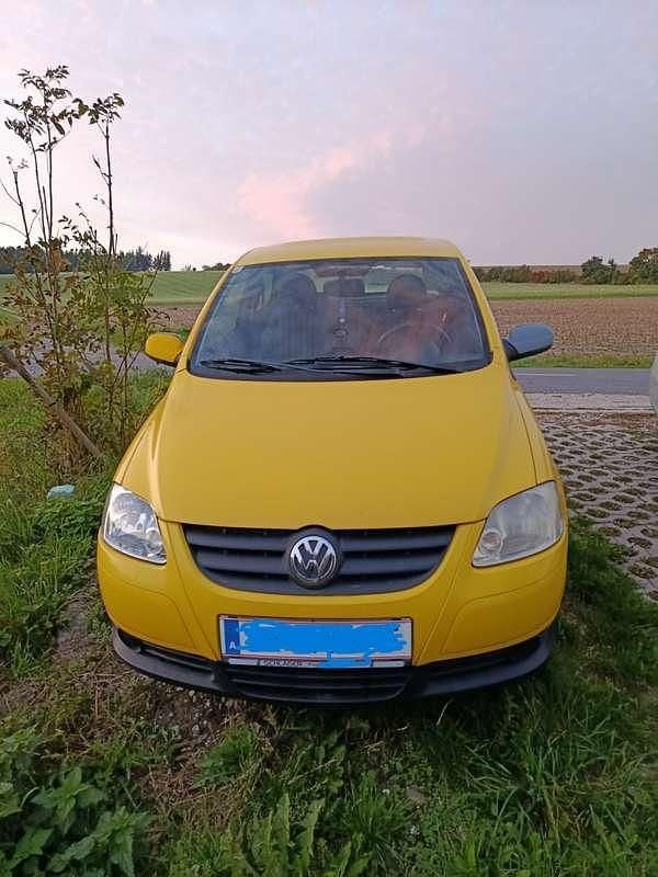 Gebraucht VW Fox 54 PS (39 kW) 2005 Gelb Kleinwagen