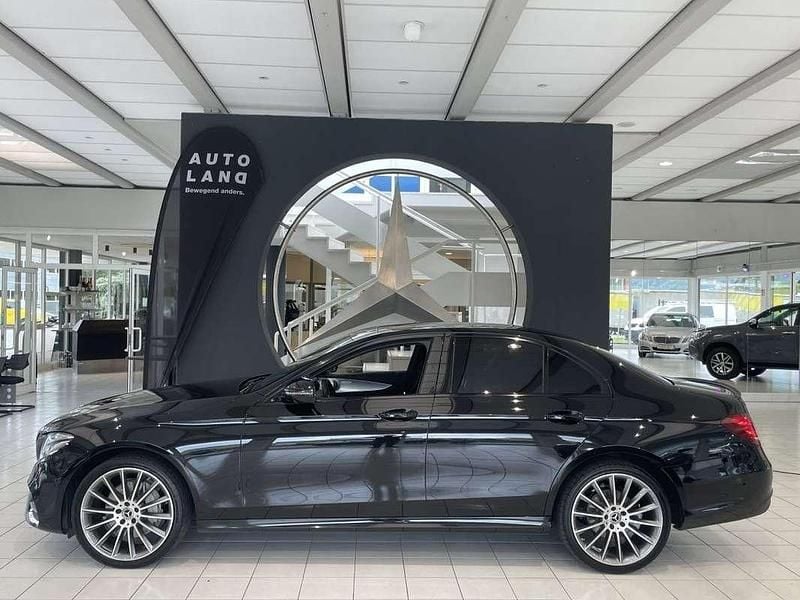 Gebraucht Mercedes E220 AMG line 194 PS (142 kW) 2018 Schwarz Limousine
