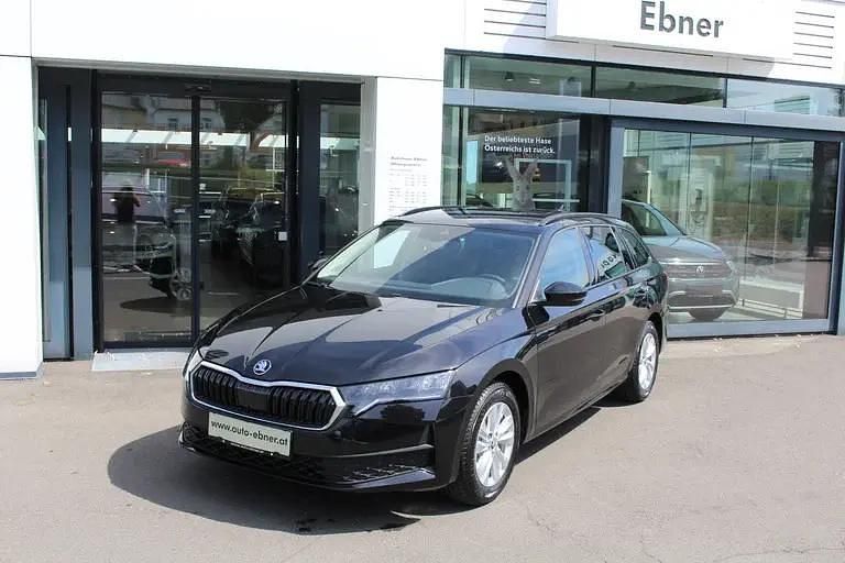 Schwarz metallicperleffektno Neu 2025 Skoda Octavia Essence Kombi | € 30.790 (Fairer Preis) - Bild 1/4