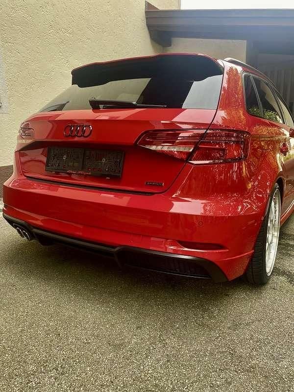 Gebraucht Audi A3 Design 184 PS (135 kW) 2016 Rot Limousine