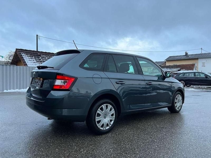 Gebraucht Skoda Fabia 90 PS (66 kW) 2015 Grau Kombi