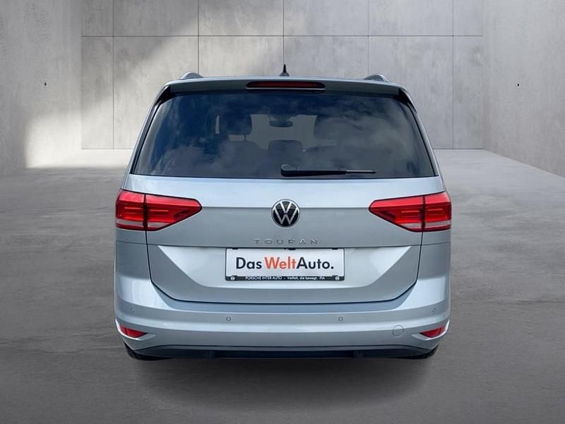 Gebraucht VW Touran 150 PS (110 kW) 2025 Silber  metallic Van / Kleinbus