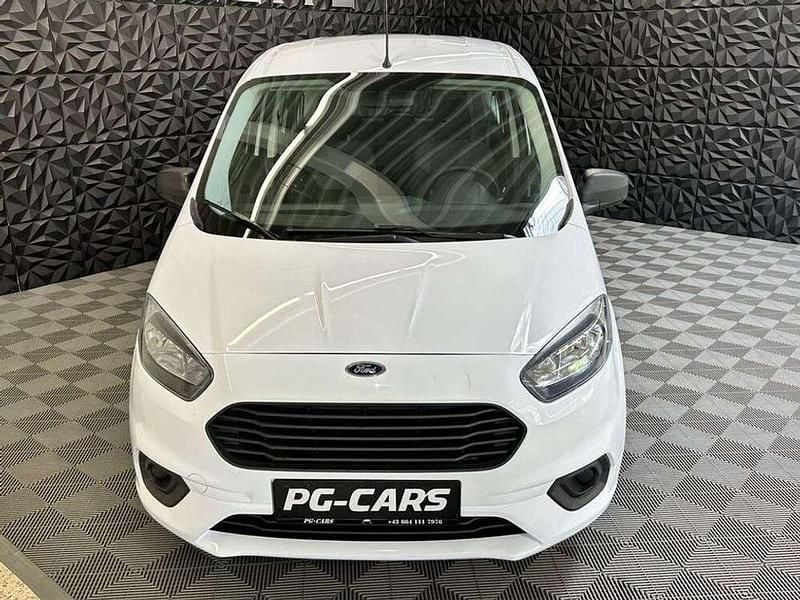 Gebraucht Ford Tourneo Ambiente 101 PS (74 kW) 2019 Weiß Kombi