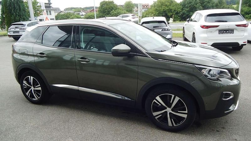 Gebraucht Peugeot 3008 Allure 131 PS (96 kW) 2020 Grau SUV