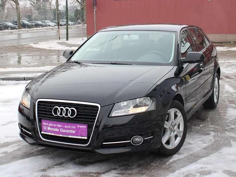 Gebraucht Audi A3 Attraction 90 PS (66 kW) 2012 Schwarz Limousine