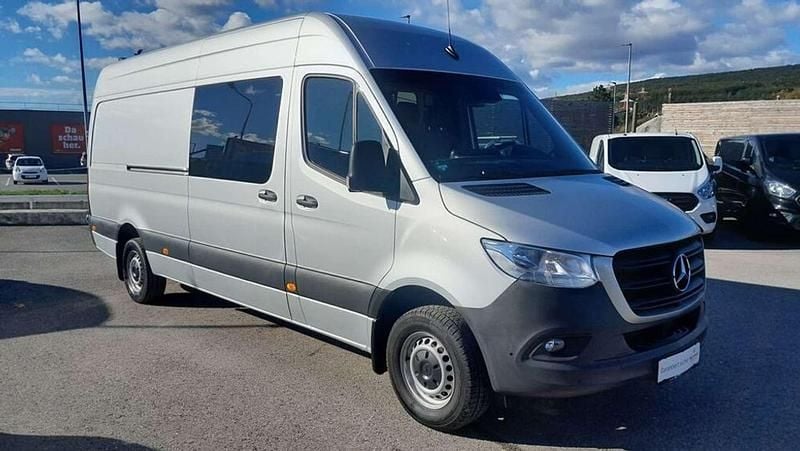 Gebraucht Mercedes Sprinter 170 PS (125 kW) 2023 Silber Van