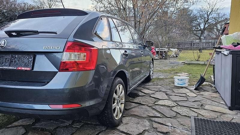 Gebraucht Skoda Rapid Ambition 105 PS (77 kW) 2015 Blau Kleinwagen