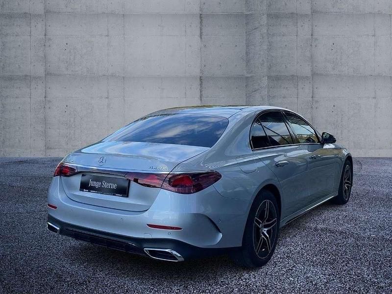 Gebraucht Mercedes E300 197 PS (144 kW) 2025 Silber Limousine