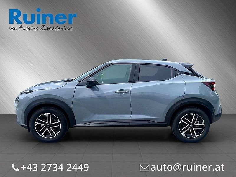 Neu Nissan Juke N-Connecta 114 PS (83 kW) 2025 Grau SUV