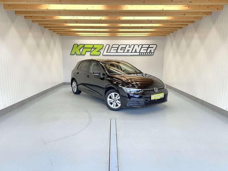 Gebraucht VW Golf VIII 131 PS (96 kW) 2020 Schwarz Limousine