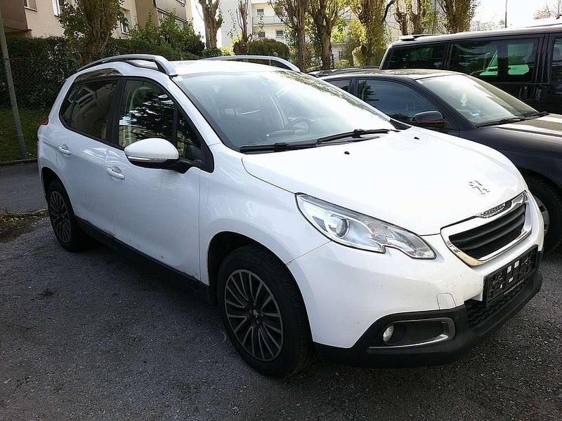 Weiß Gebraucht 2014 Peugeot 2008 Active SUV | € 4.200 (Superpreis) - Bild 1/4