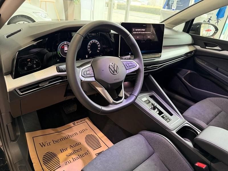 Neu VW Golf VIII 204 PS (150 kW) 2026 Schwarz  metallic