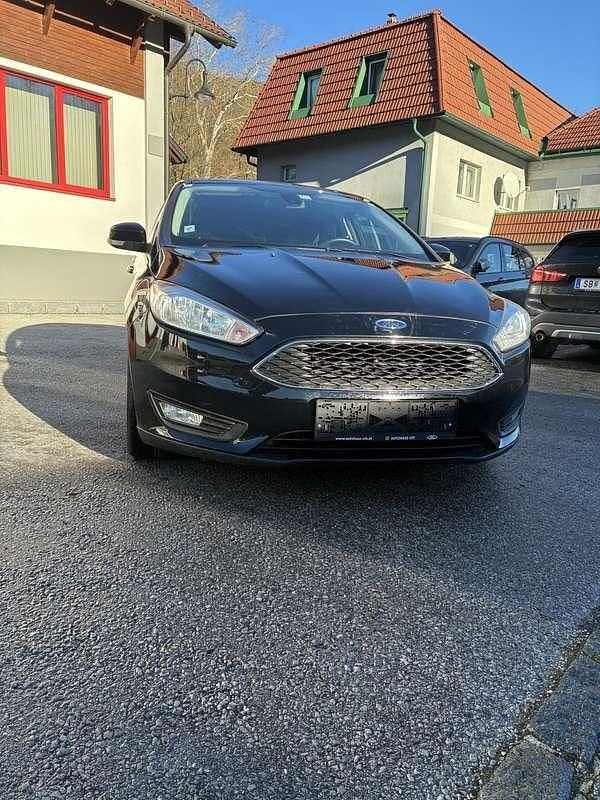 Gebraucht Ford Focus Ambiente 101 PS (74 kW) 2016 Limousine