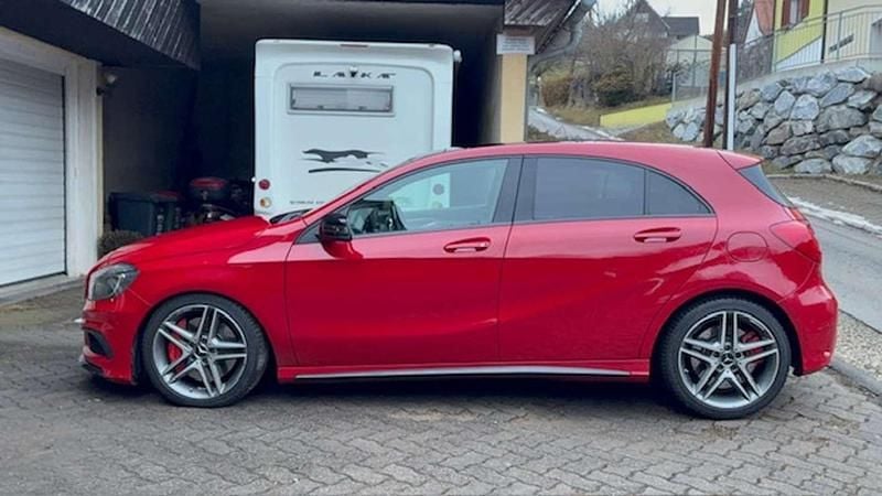 Rot Gebraucht 2014 Mercedes A45 AMG AMG Limousine | € 22.900 (Fairer Preis) - Bild 1/4