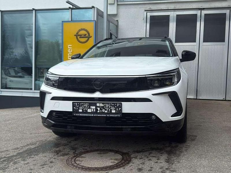 Weiß Gebraucht 2024 Opel Grandland X SUV | € 29.800 (Teuer) - Bild 1/4