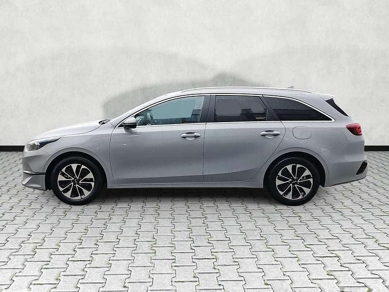 Neu Kia Ceed Sportswagon 101 PS (74 kW) 2025 Grau Kombi