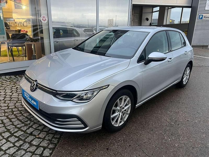 Grau Gebraucht 2021 VW Golf VIII Kleinwagen | € 18.990 (Guter Preis) - Bild 1/4