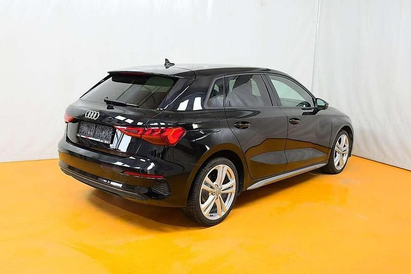 Gebraucht Audi A3 Ambiente 110 PS (80 kW) 2021 Schwarz Limousine
