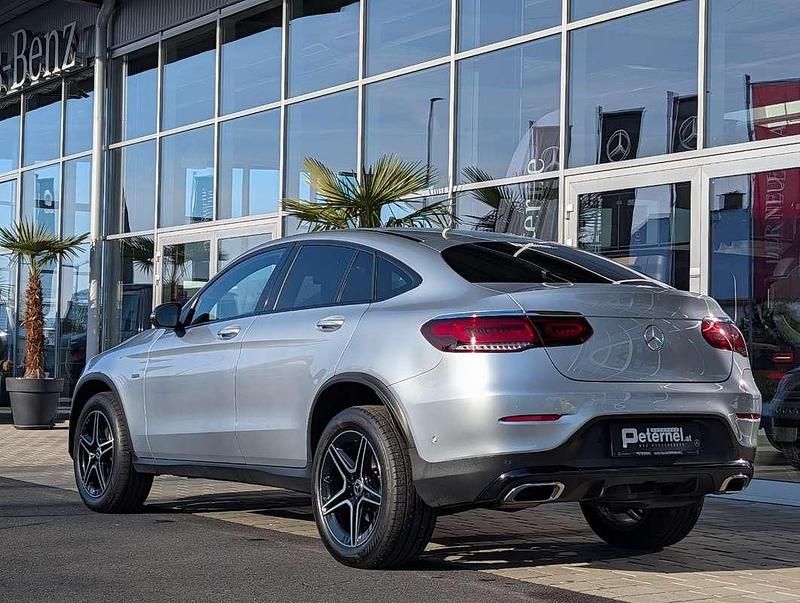 Gebraucht Mercedes GLC300e AMG line 194 PS (142 kW) 2020 Silber Coupé