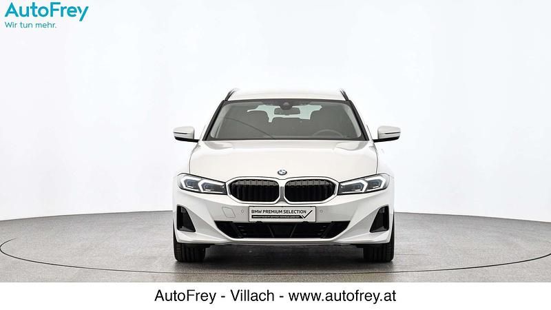 Gebraucht BMW 318 Efficient Dynamics 150 PS (110 kW) 2024 Weiß Kombi