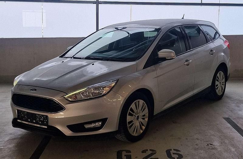 Gebraucht Ford Focus Trend 95 PS (69 kW) 2018 Grau Kombi