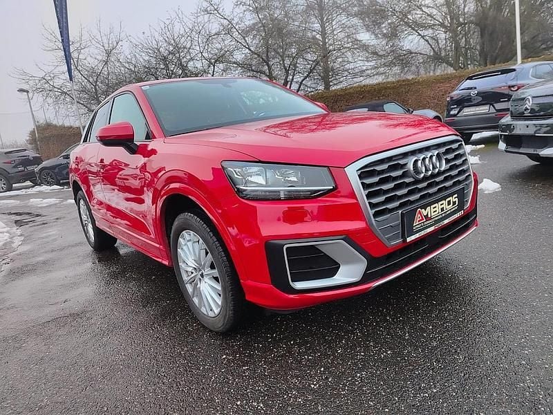 Rot Gebraucht 2017 Audi Q2 Design SUV | € 16.990 (Fairer Preis) - Bild 1/4