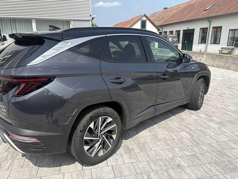 Gebraucht Hyundai Tucson 136 PS (100 kW) 2021 Grau SUV