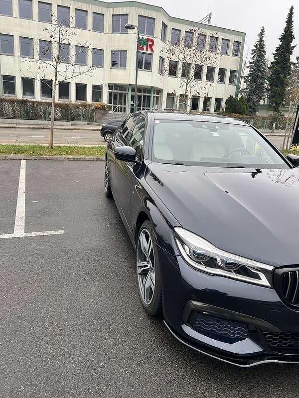Gebraucht BMW 740L M Performance 326 PS (239 kW) 2017 Blau Limousine