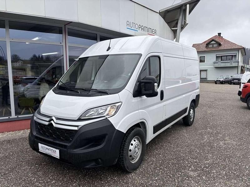 Weiß Gebraucht 2023 Citroën Jumper Van / Kleinbus | € 27.900 (Fairer Preis) - Bild 1/4