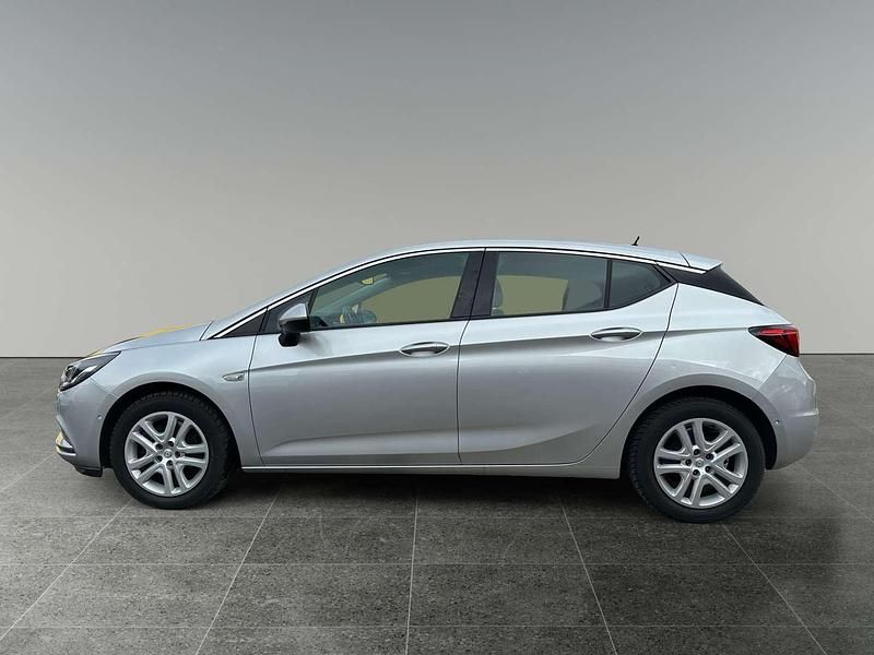 Gebraucht Opel Astra Innovation 105 PS (77 kW) 2017 Silber Kleinwagen