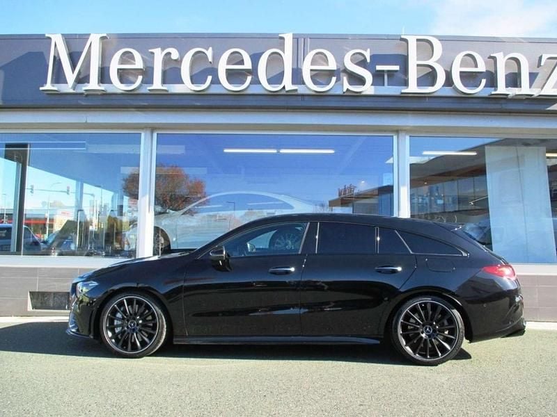 Gebraucht Mercedes CLA35 AMG Shooting Brake AMG 306 PS (225 kW) 2022 Schwarz Kombi