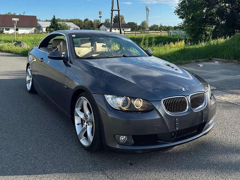 Grau Gebraucht 2007 BMW 335 Cabriolet Cabrio | € 20.000 (Guter Preis) - Bild 1/4