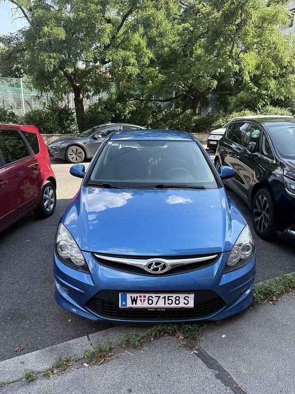 Gebraucht Hyundai i30 Comfort 105 PS (77 kW) 2010 Kombi