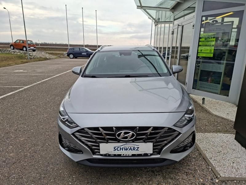Gebraucht Hyundai i30 116 PS (85 kW) 2021 Silber Kombi