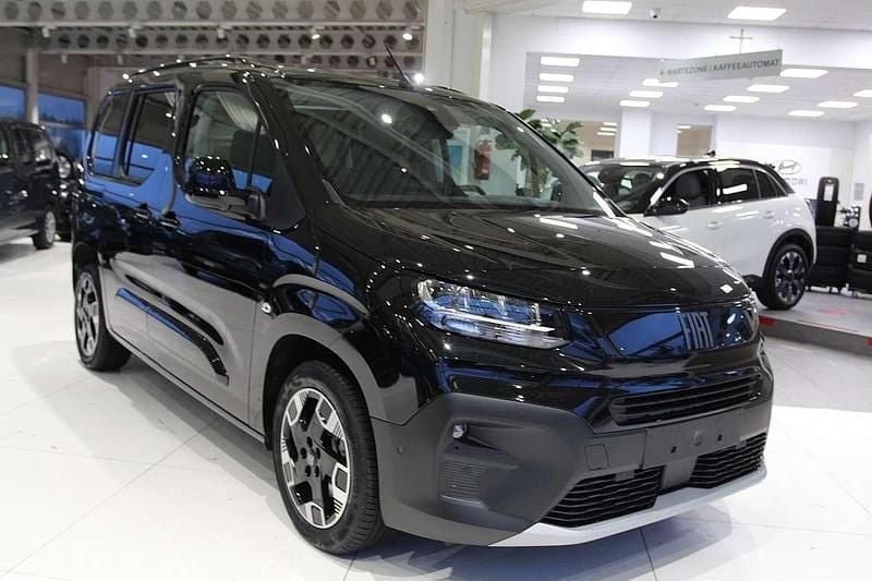 Neu Fiat Doblò S 131 PS (96 kW) 2025 Schwarz Van / Kleinbus