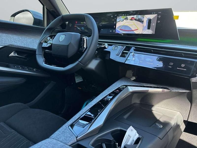 Gebraucht Peugeot e-5008 GT 103 kW (141 PS) 2025 Blau SUV