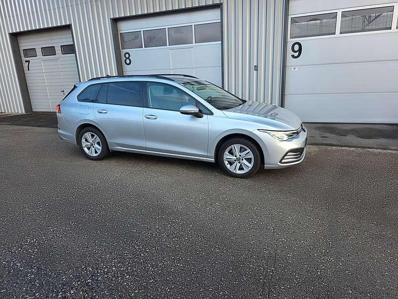 Gebraucht VW Golf VIII Life 116 PS (85 kW) 2022 Grau Kombi