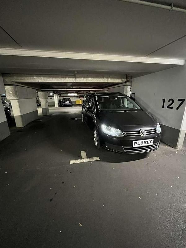 Gebraucht 2010 VW Sharan Van / Kleinbus | € 8.000 - Bild 1/4