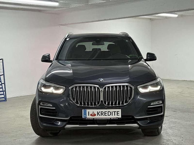 Gebraucht BMW X5 Performance 265 PS (194 kW) 2019 Grau SUV