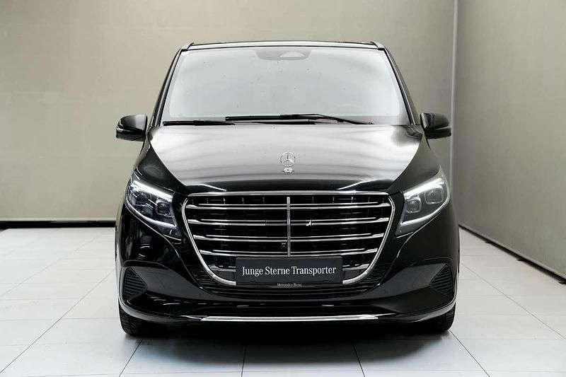 Gebraucht Mercedes V300 Exclusive 237 PS (174 kW) 2025 Schwarz Van / Kleinbus