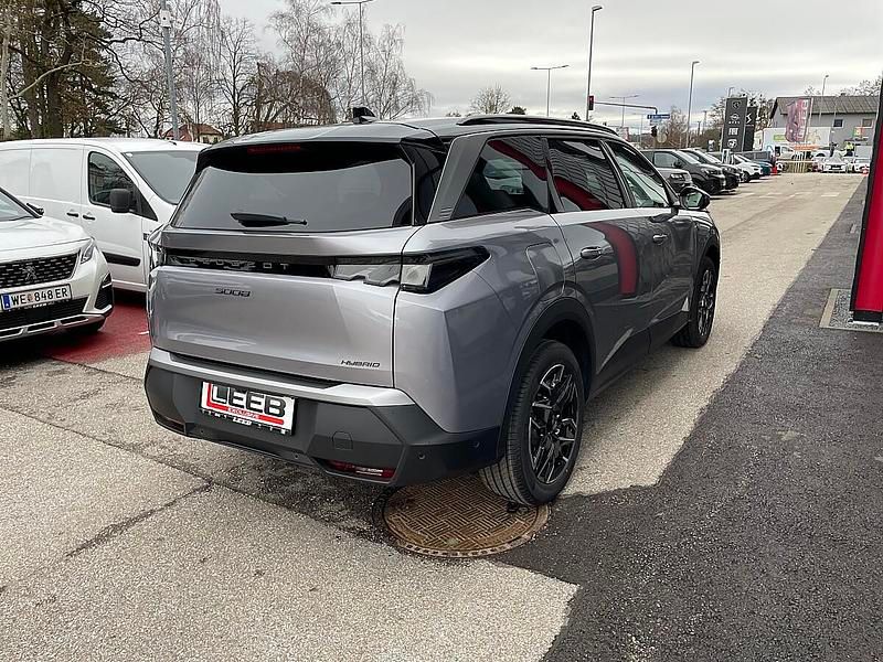Neu Peugeot 5008 GT 146 PS (107 kW) 2025 Blau Van / Kleinbus