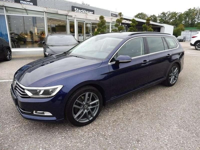 Blau Gebraucht 2018 VW Passat Comfortline Kombi | € 21.540 (Fairer Preis) - Bild 1/4