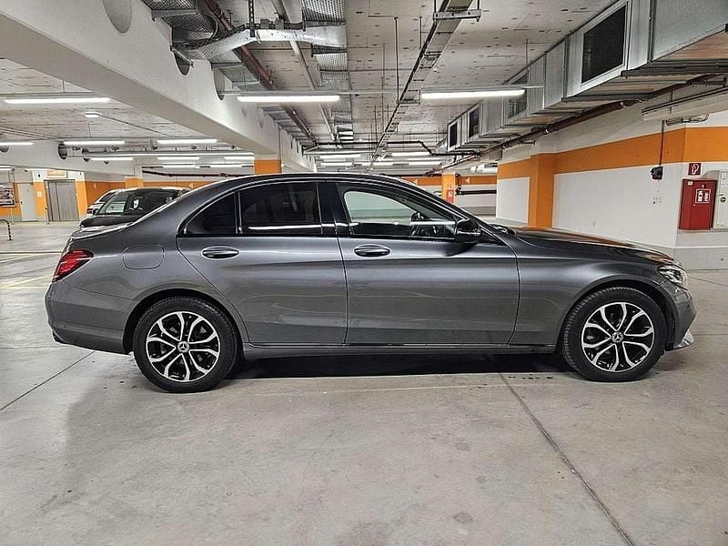 Gebraucht Mercedes C180 122 PS (89 kW) 2019 Grau Limousine
