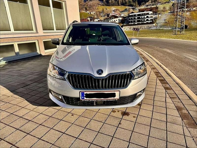 Silber Gebraucht 2018 Skoda Fabia Ambition Kombi | € 10.450 (Fairer Preis) - Bild 1/4