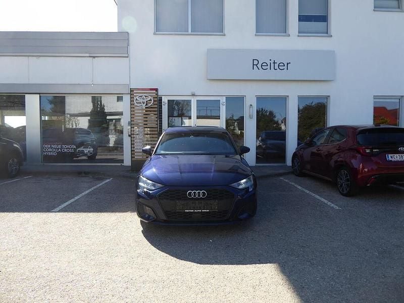 Blau Gebraucht 2020 Audi A3 Limousine | € 20.990 (Fairer Preis) - Bild 1/4