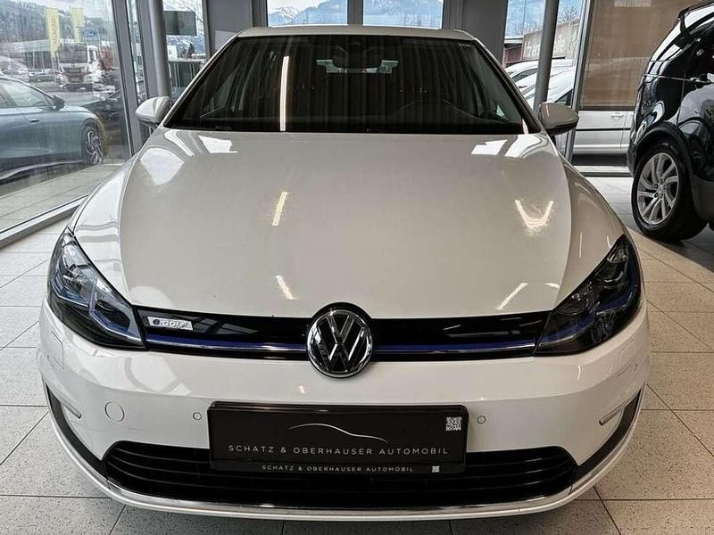 Gebraucht VW Golf 100 kW (136 PS) 2018 Weiß Limousine
