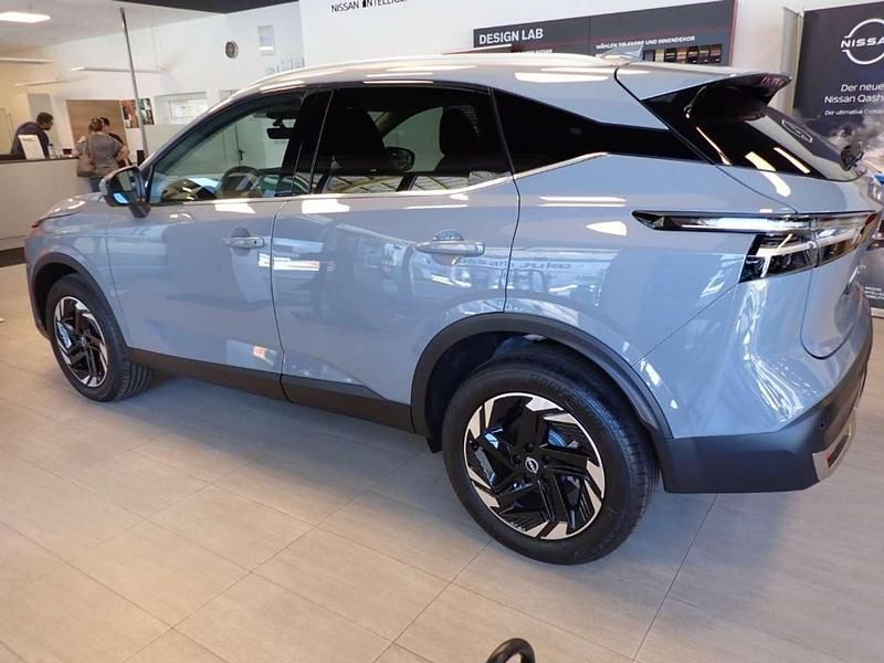 Neu Nissan Qashqai N-Connecta 140 PS (102 kW) 2025 Weiß SUV